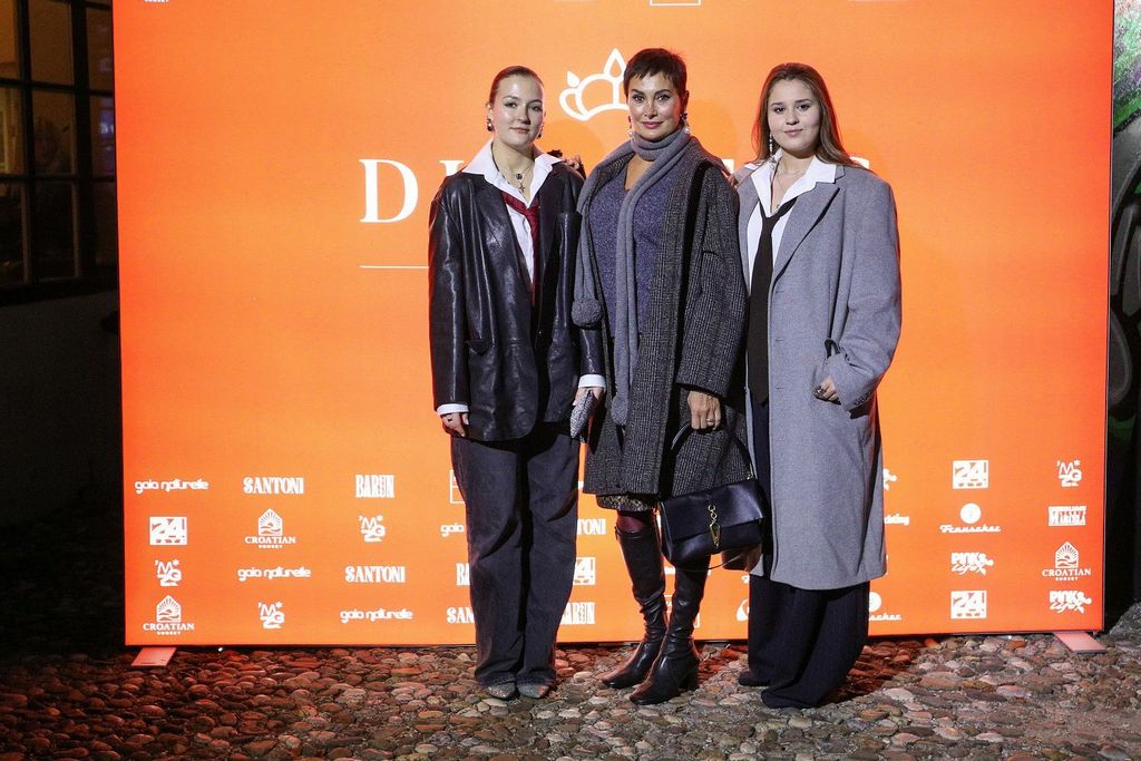 Leonarda Boban s kćerima - 3