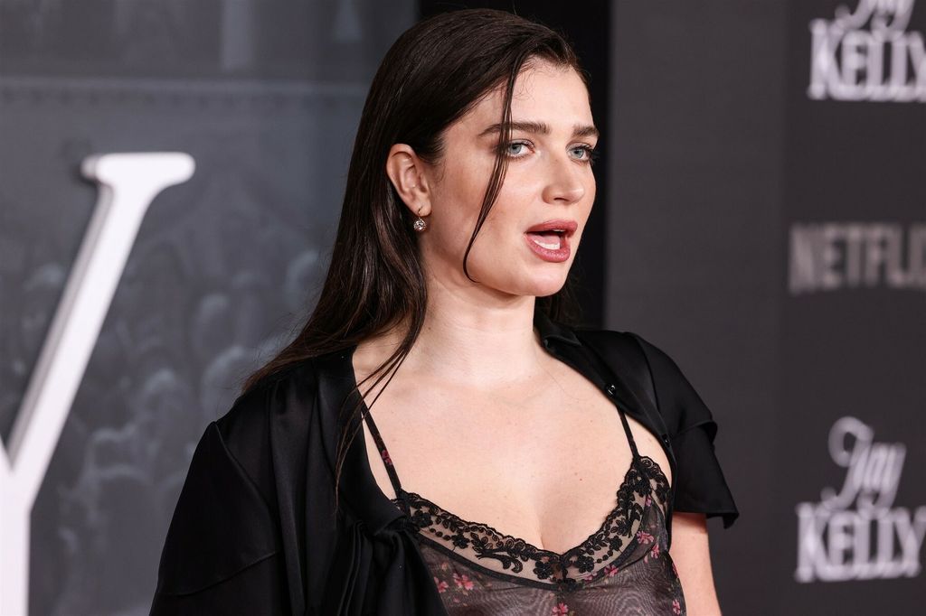 Eve Hewson - 4