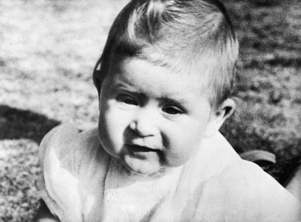 Kralj Charles III. - 12