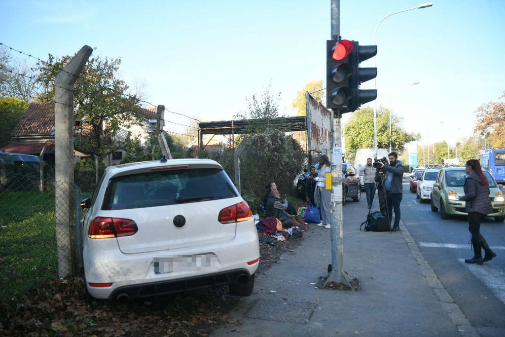 Automobil uletio među ljude u Beogradu - 1
