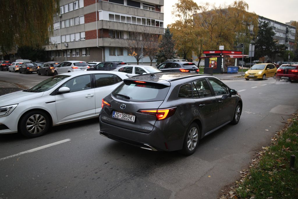 Gužva u Zagrebu na križanju Selske i Zagrebačke avenije - 11