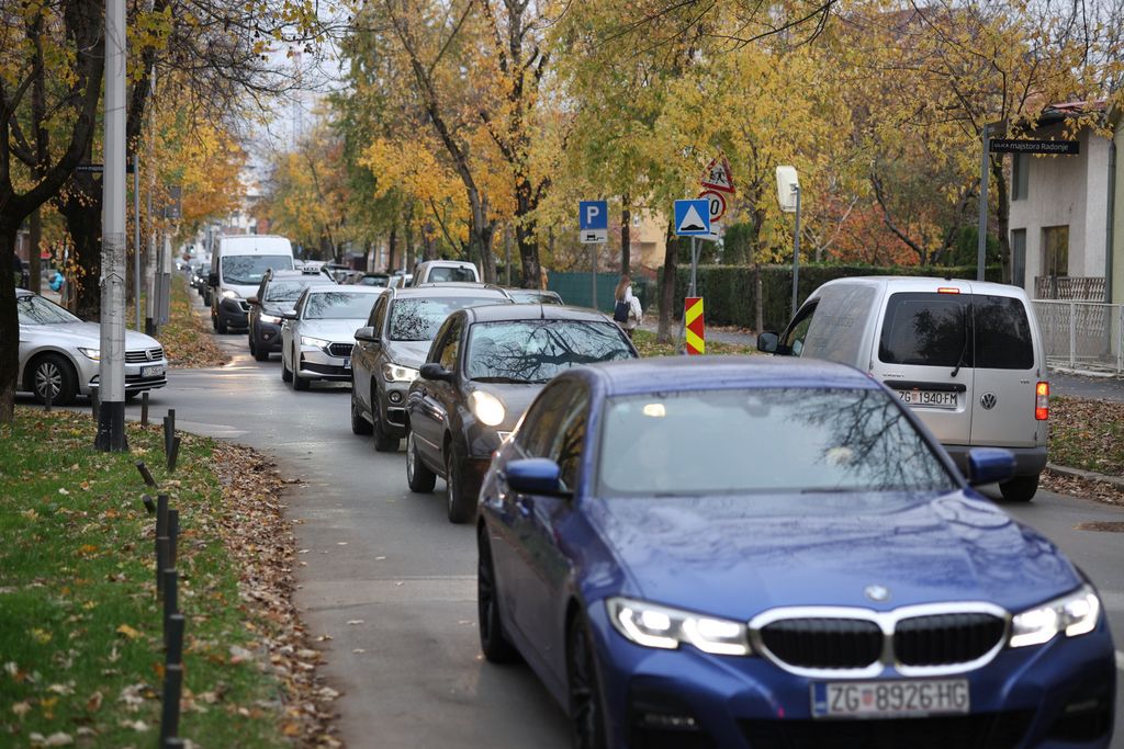Gužva u Zagrebu na križanju Selske i Zagrebačke avenije - 11