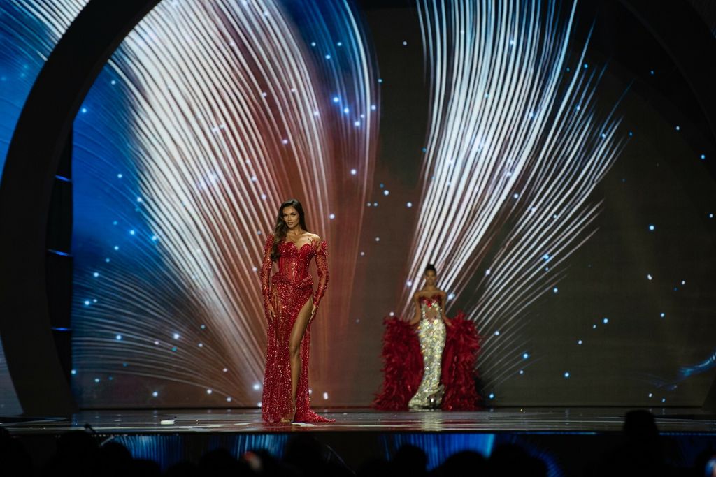 Laura Gnjatović, Miss Universe Hrvatske - 1