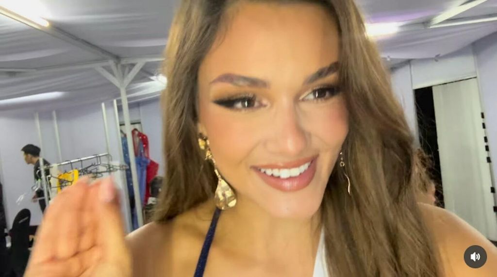 Laura Gnjatović - 4