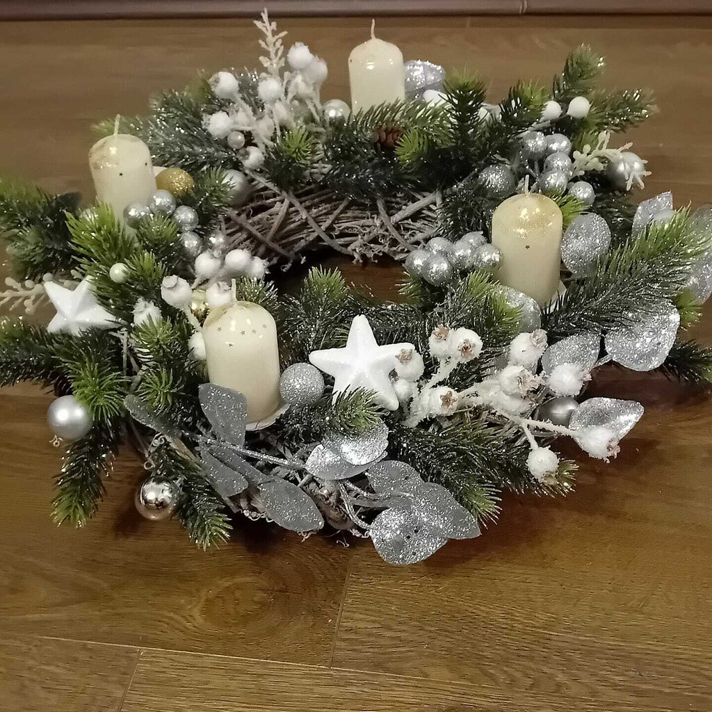 Adventski vijenci čitateljica