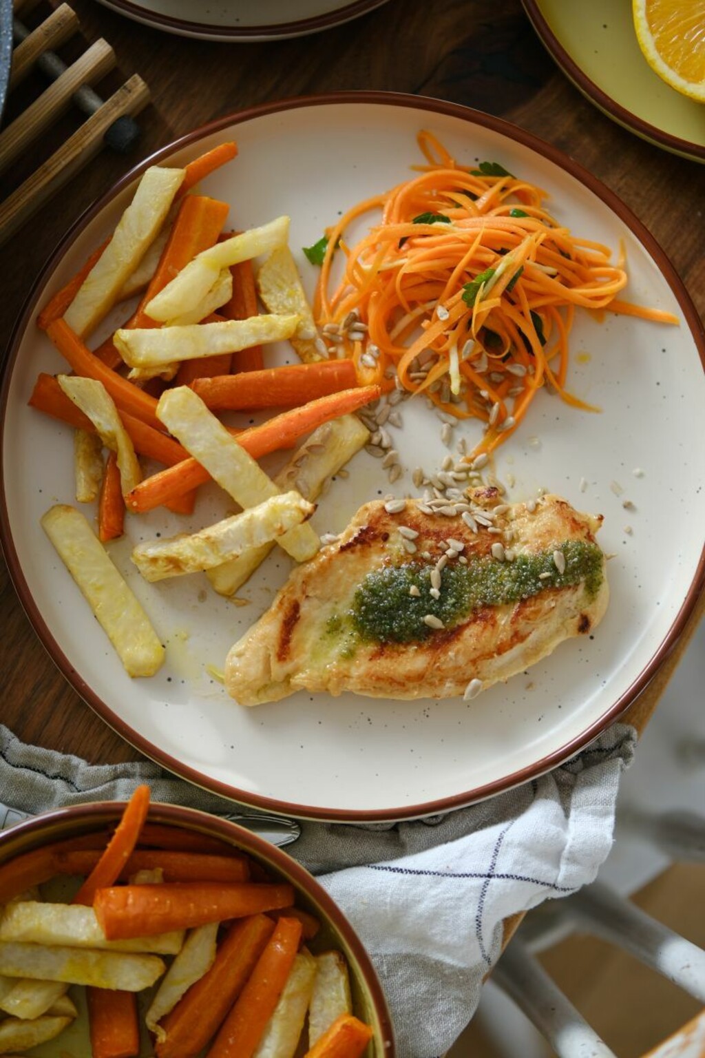 Špela Ankele je osmislila šareni tanjur s namirnicama iznenađenja