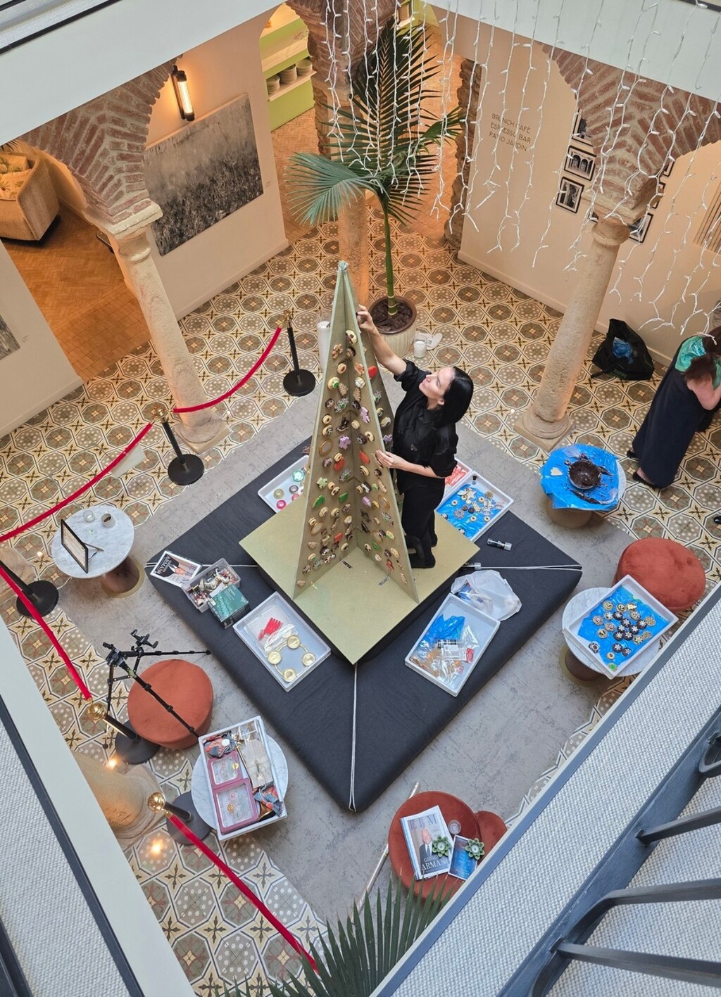 Božićno drvce od keksa u španjolskom hotelu La Fonda Heritage u Marbelli izgleda impresivno