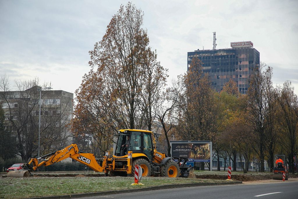 Radovi na privremenom prometnom rješenju kraj zgrade Vijesnika - 4