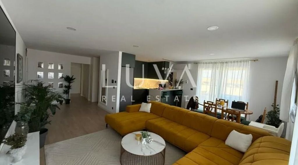 Moderan luksuz i udobnost svakodnevnog života u srcu Botinca - 9