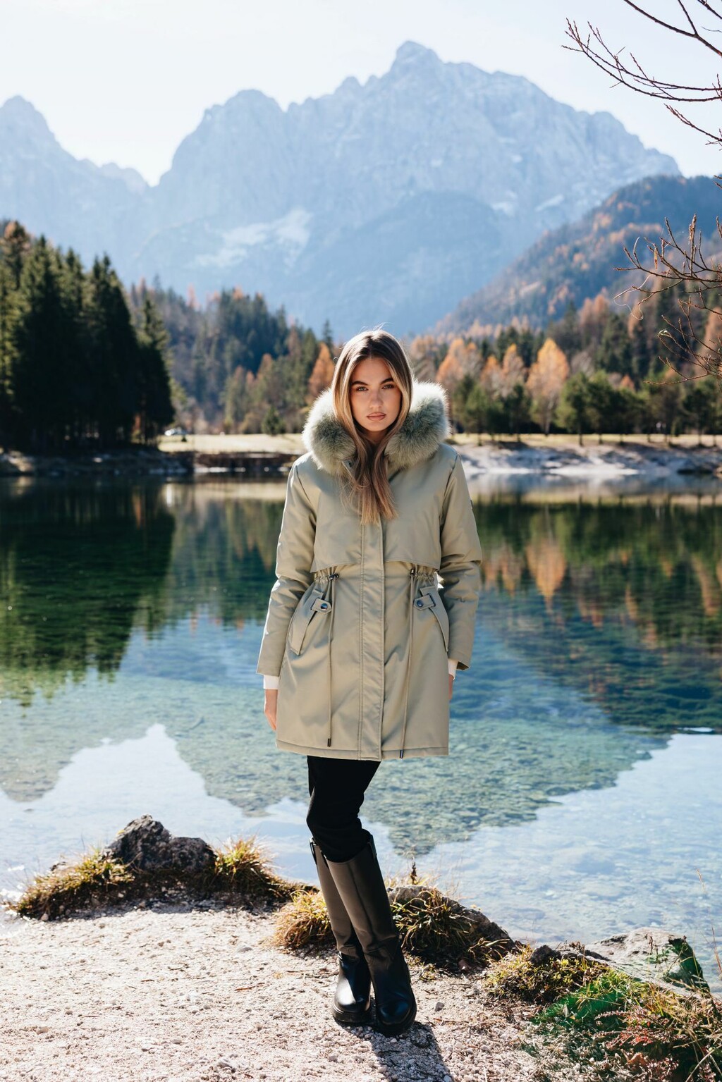 Light olive jakna podići će i najtmurnije zimske dane