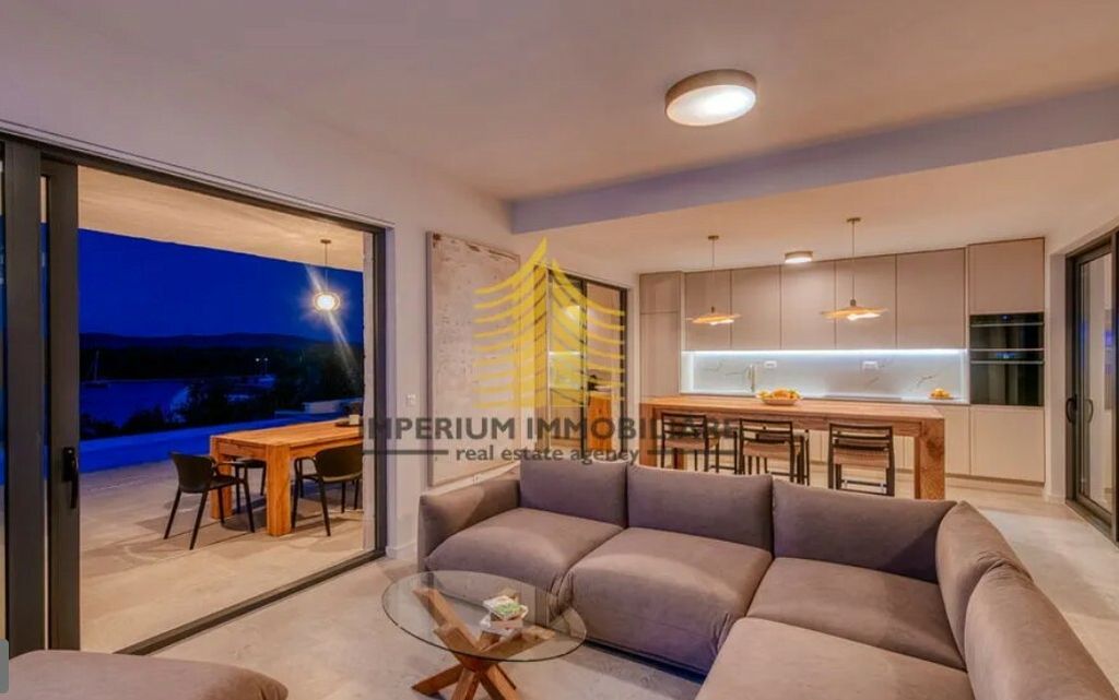 Kuća koja spaja mediteranski duh i suvremenu udobnost - 1