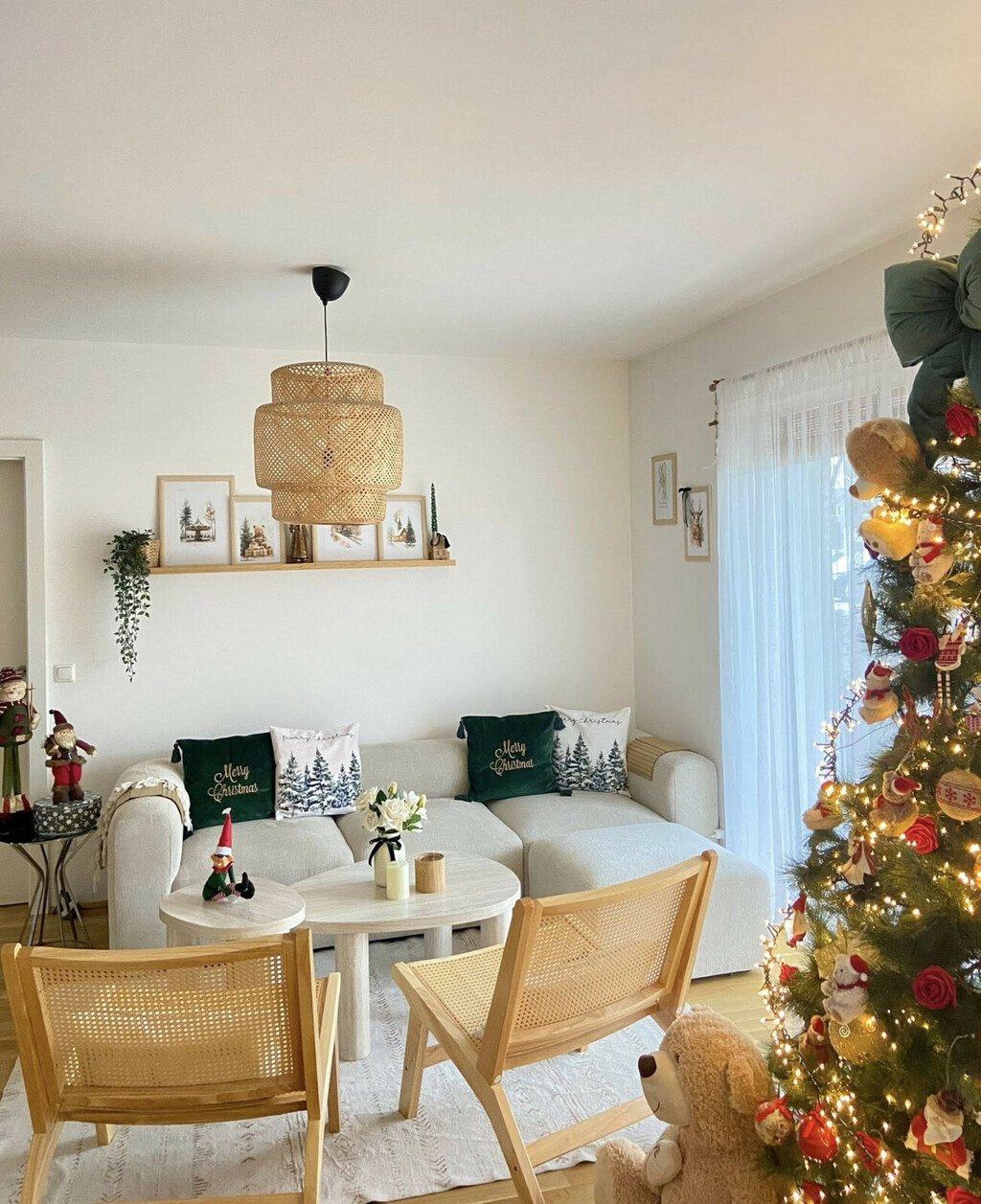 Božićno kićenje u Monikinom domu počinje ranije, jer najstariji sin obožava lampice, božićne pjesme i dekoracije