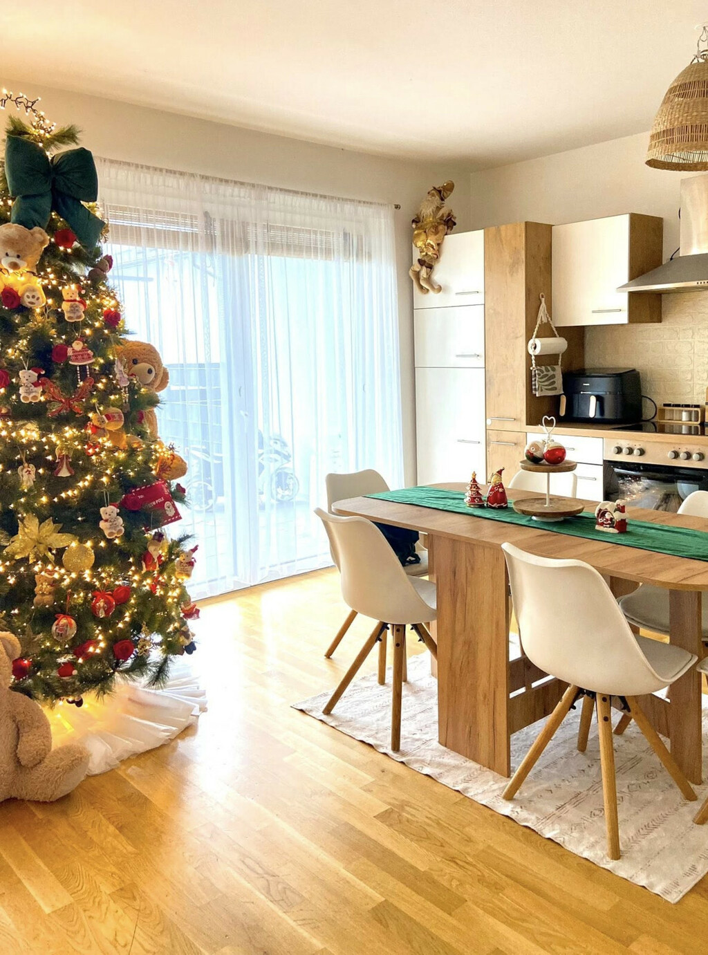 Božićno uređenje stana Monike Avdiji - 12