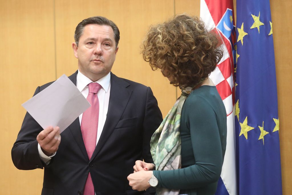 Andrija Mikulić - 6