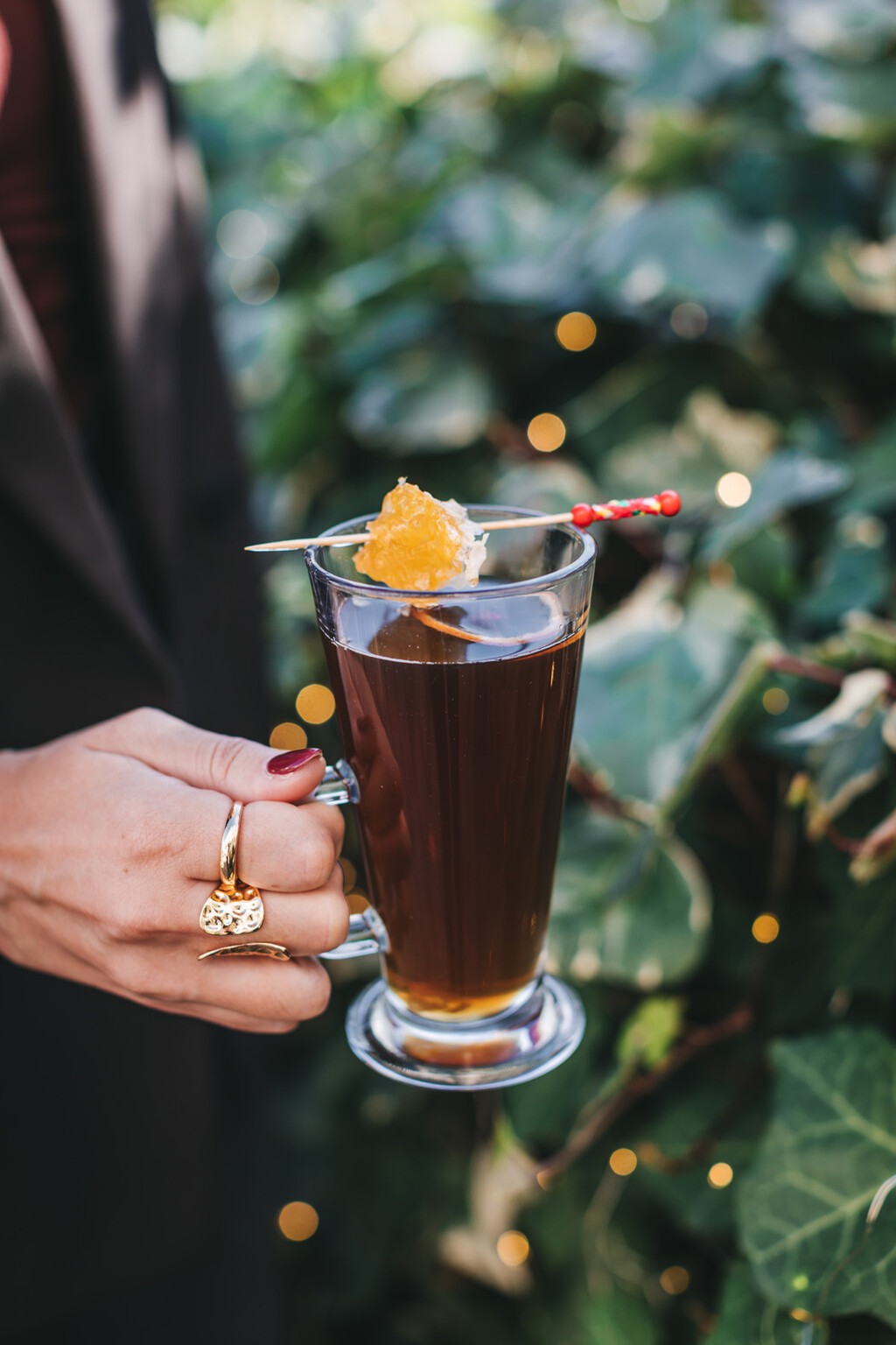 Topli koktel The Golden Bee