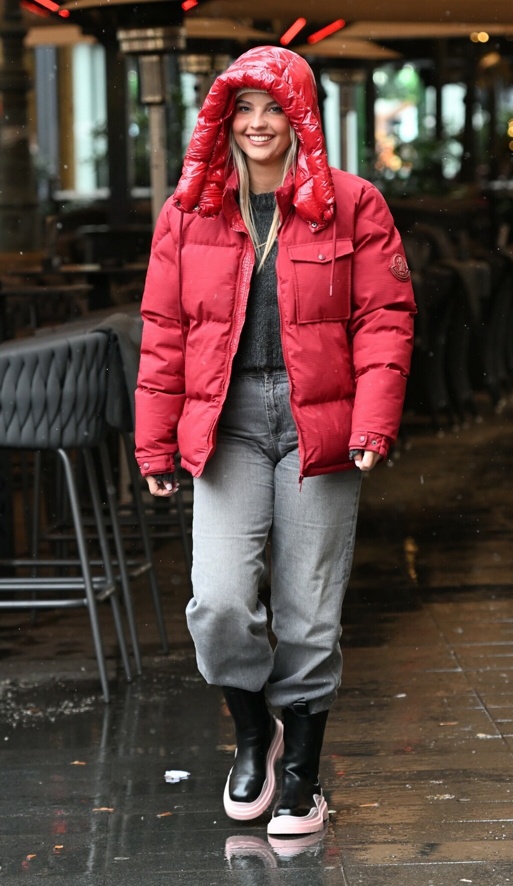 Zagrebačko izdanje u robusnim čizmama