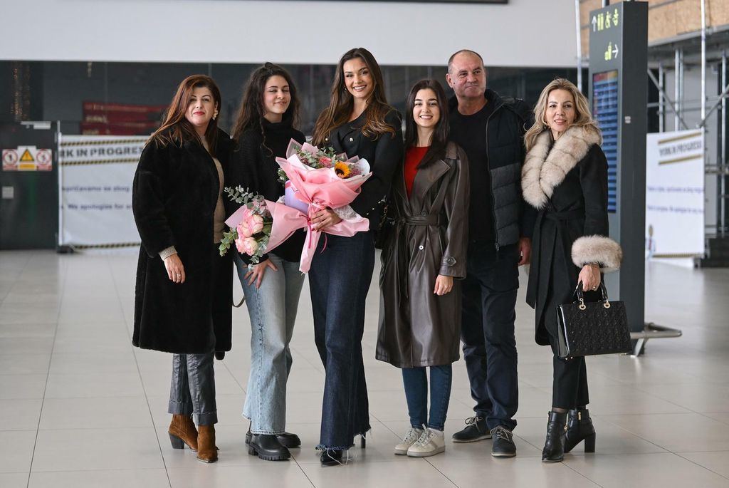 Laura Gnjatović - 4