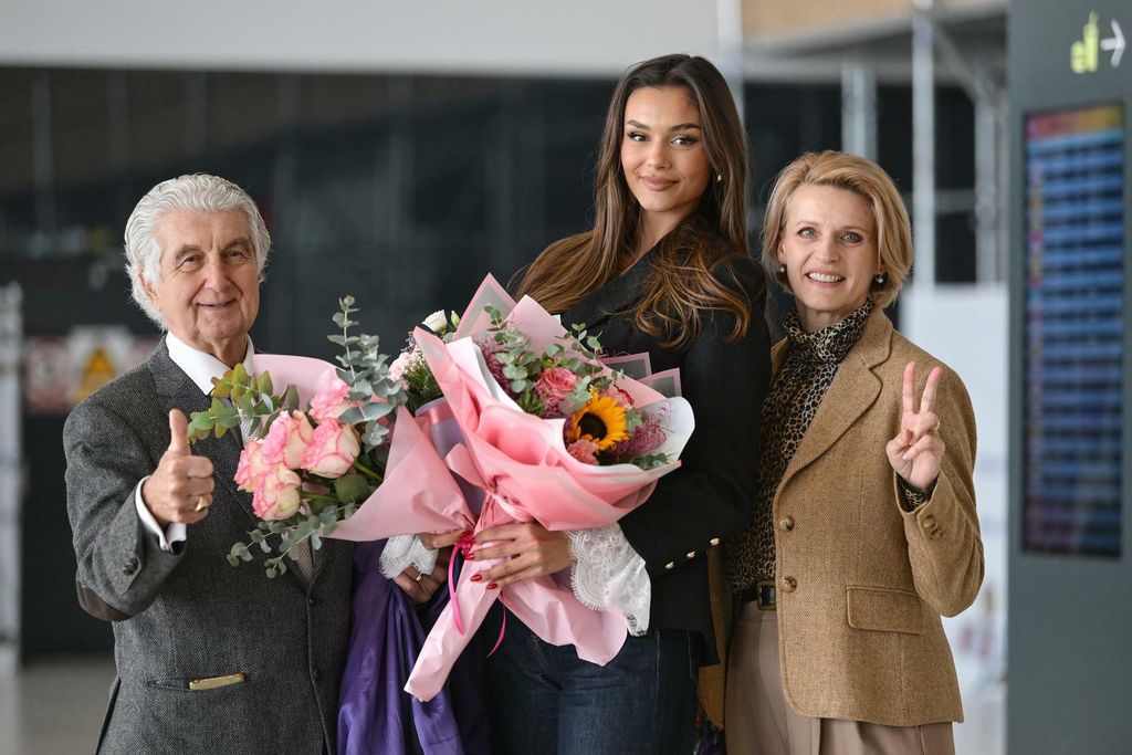 Laura Gnjatović - 16