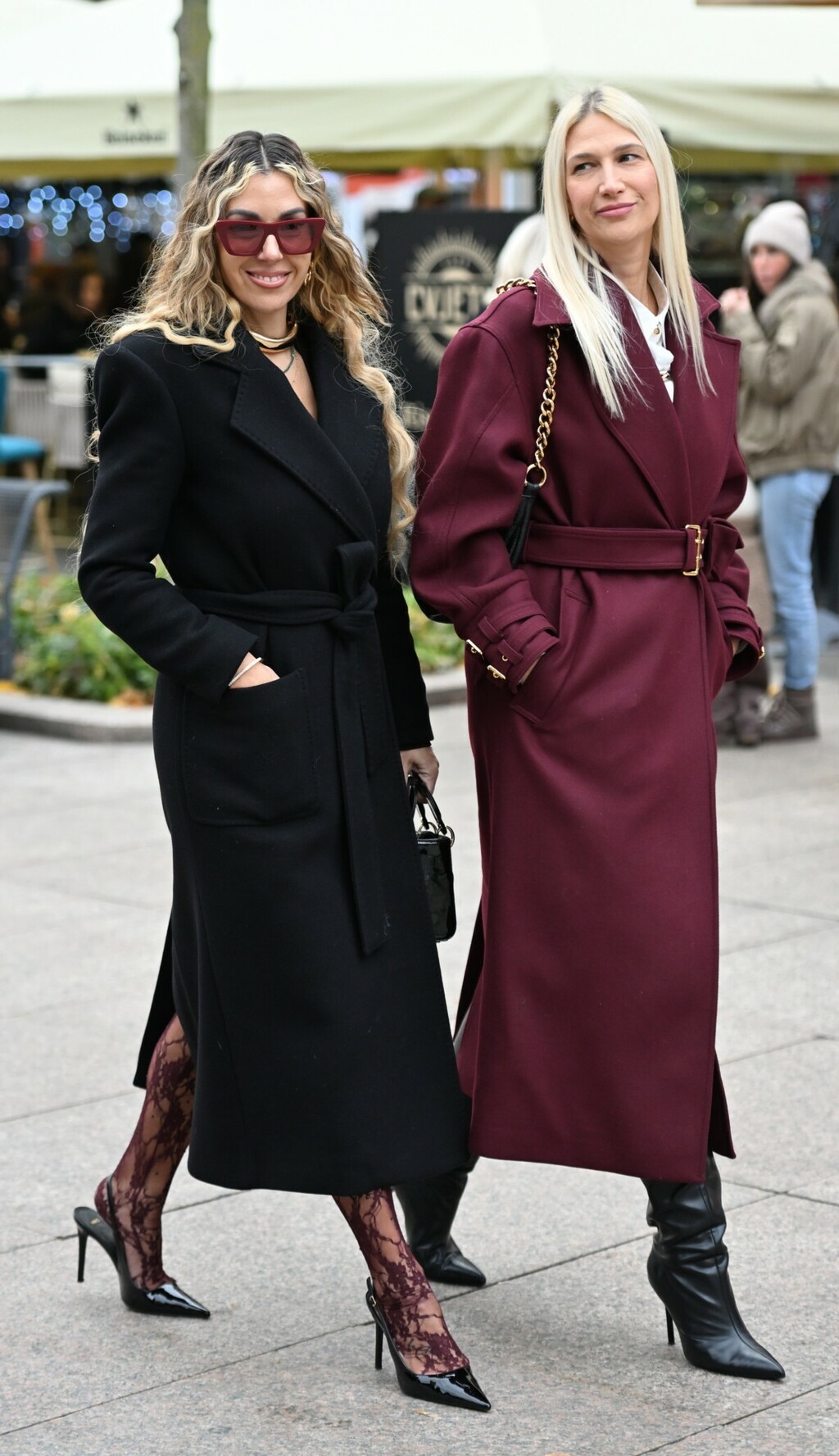 Dama iz Zagreba u crnim slingback štiklama