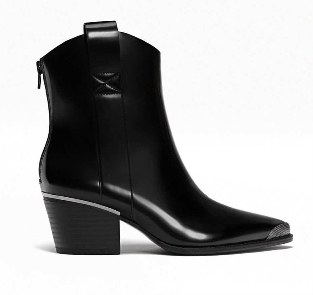 Stradivarius, 449 kn