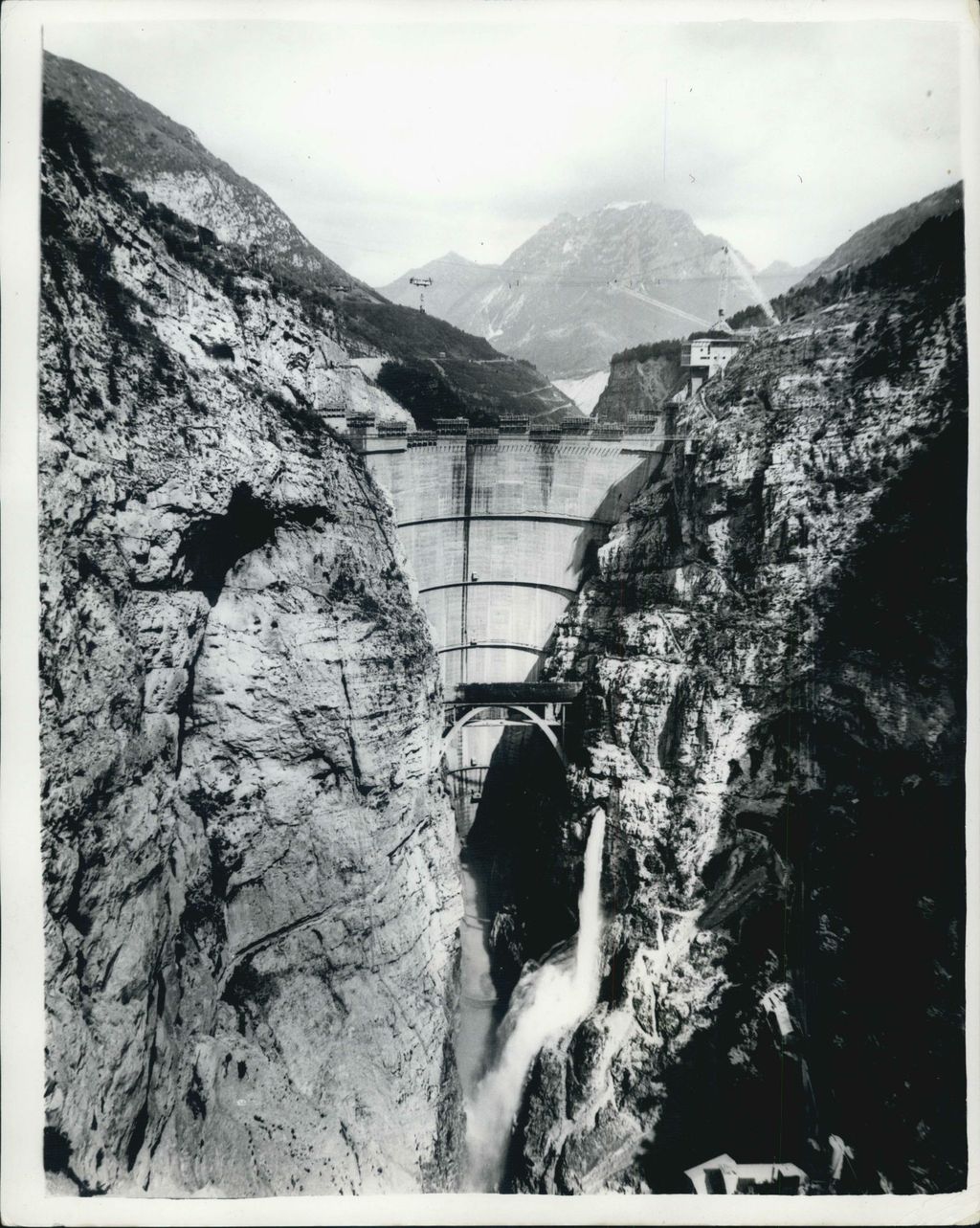 Fotografija brana Vajont 1963. godine