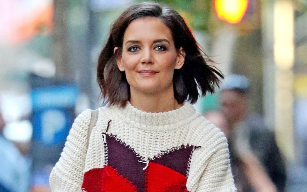 Katie Holmes u čizmama do bedara i dugačkom puloveru - 9