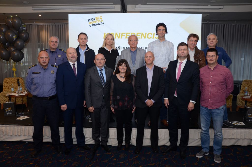 Mi i naši gadgeti u prometu