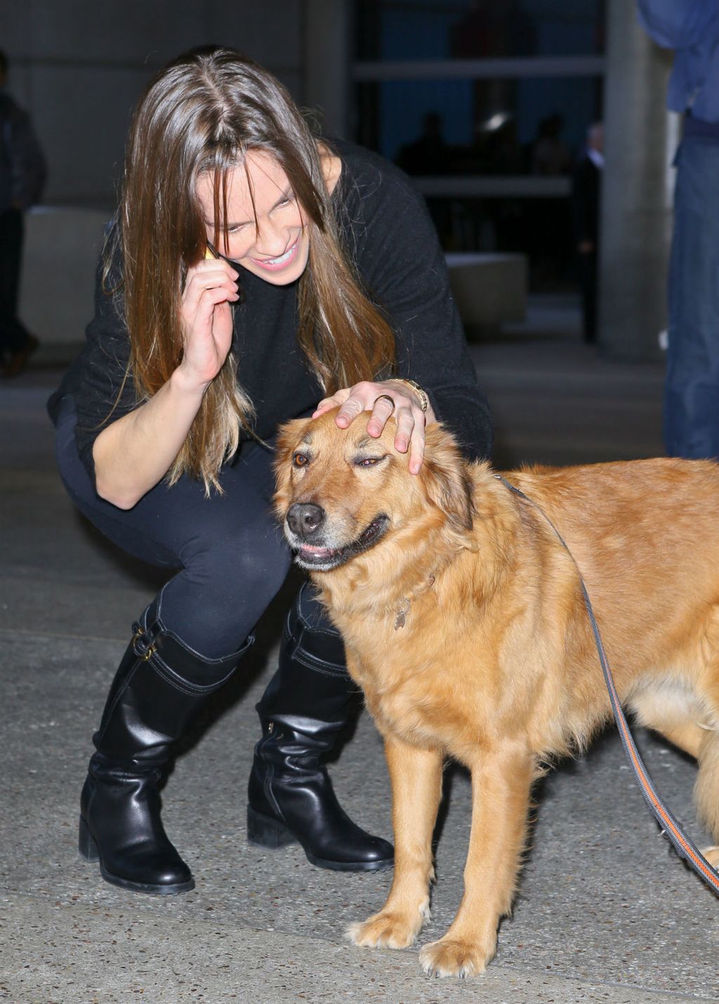 Hilary Swank sa svojim udomljenim psom