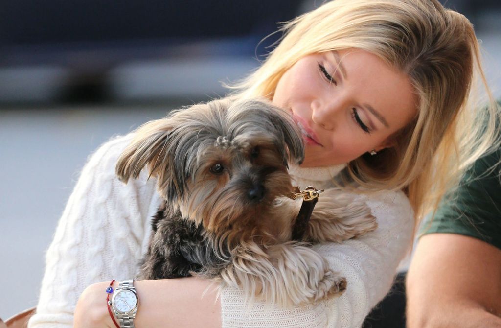 Slavne osobe koje su udomile pse - 10