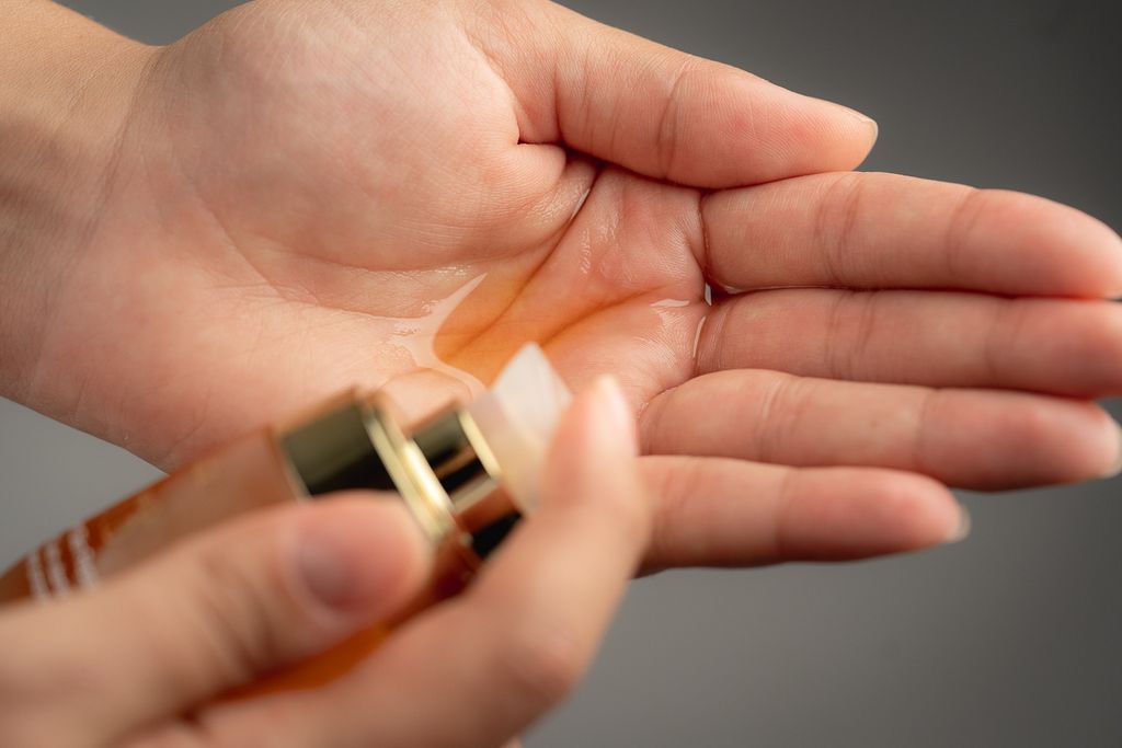 Avon Justine ulje za tijelo i lice