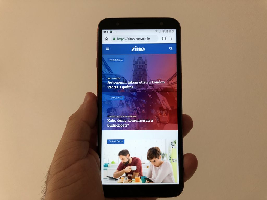 Samsung Galaxy J6+ (Foto: ZIMO)