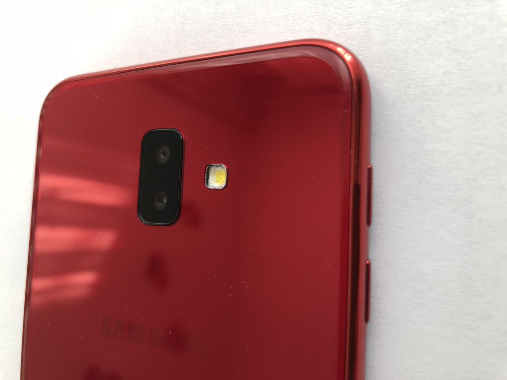 Samsung Galaxy J6+ (Foto: ZIMO)