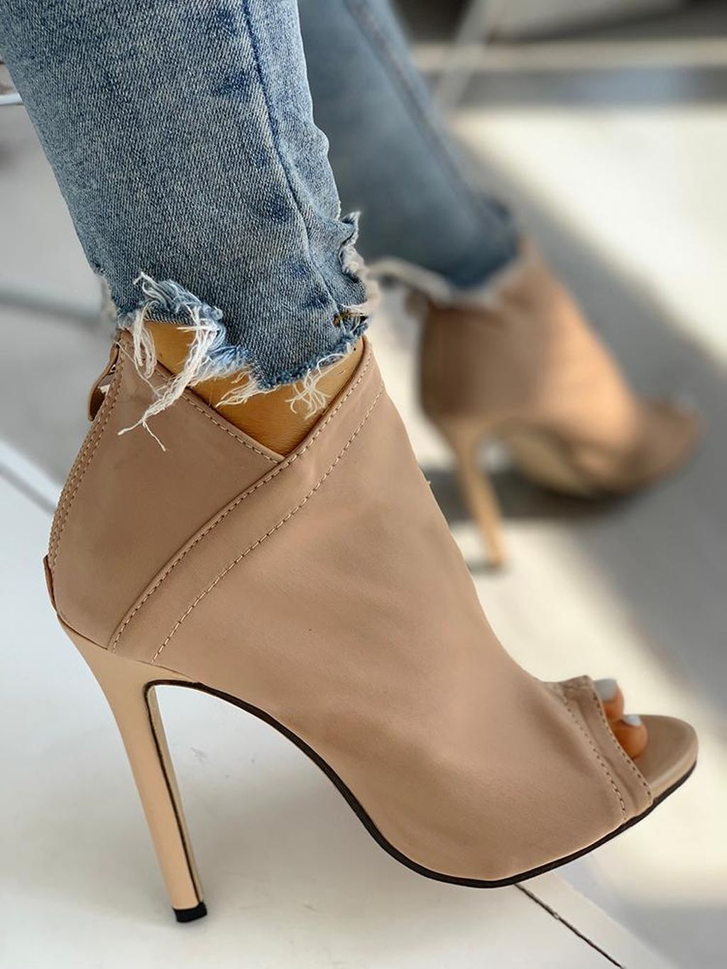 Gležnjače idealne za gradsku šetnju (Foto: joyshoetique.com)