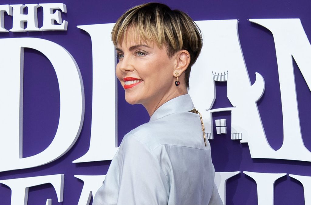 Charlize Theron na premijeri filma \'Obitelj Adams\' - 3