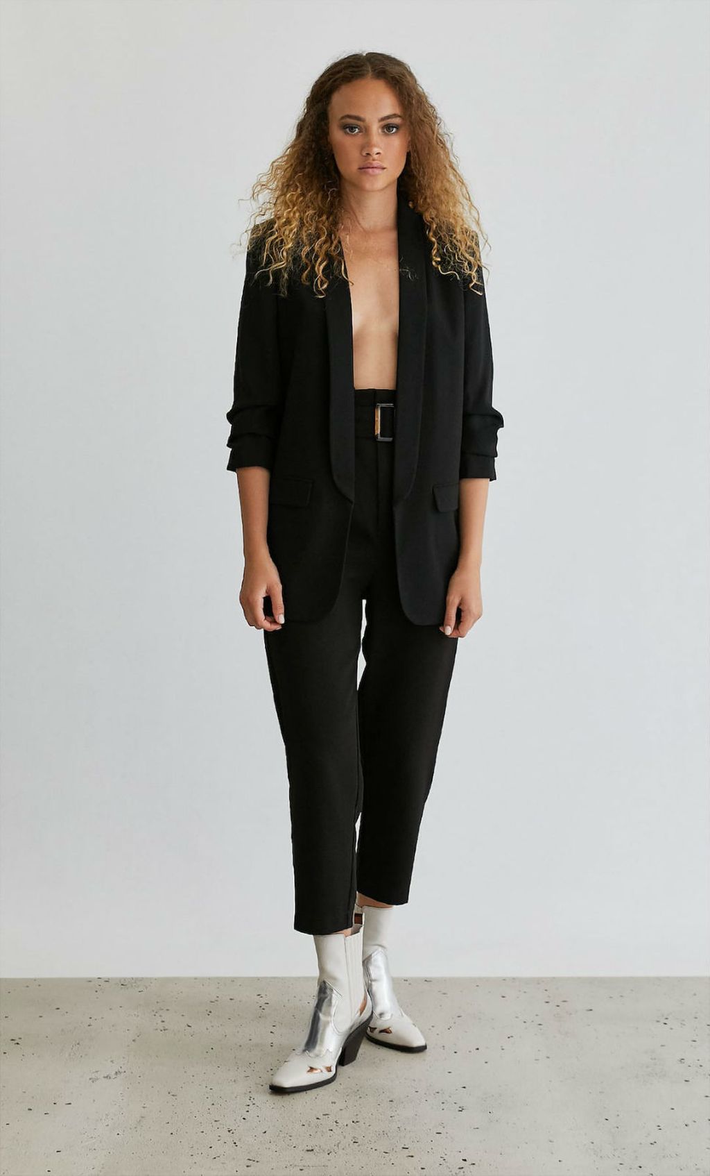 Crna odijela iz trgovina 2019. - 3