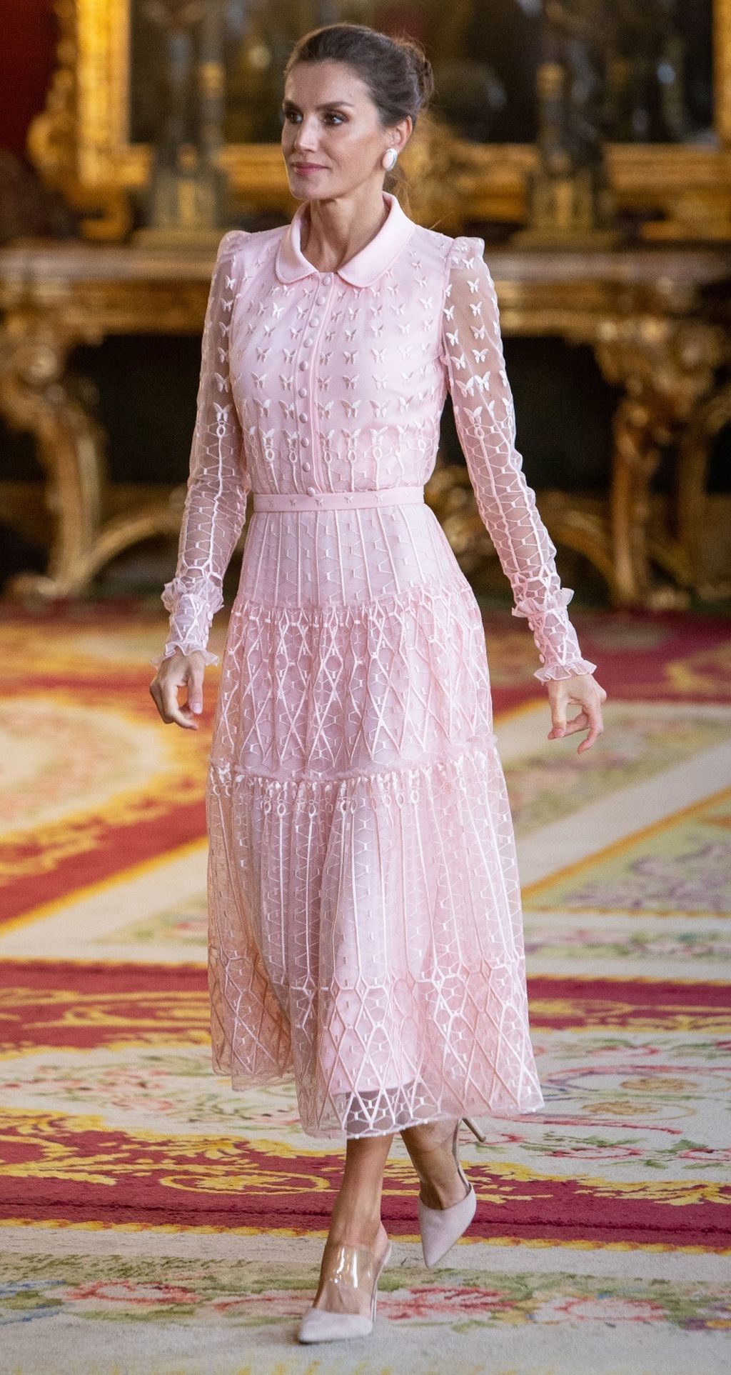 Kraljica Letizia u ružičastoj 'bombon' haljini španjolskog dizajnera Felipea Varela