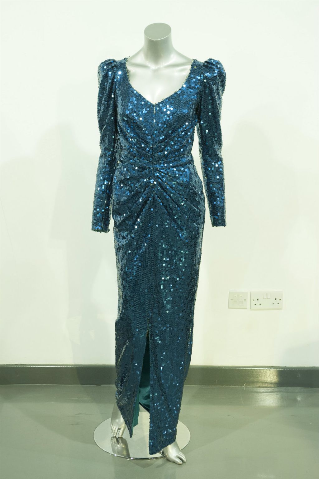 Legendarna plava haljina dizajnerice Catherine Walker