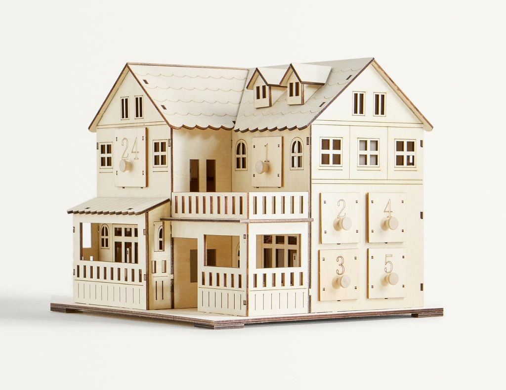 Adventski kalendar u obliku drvene kućice iz trgovine Zara Home
