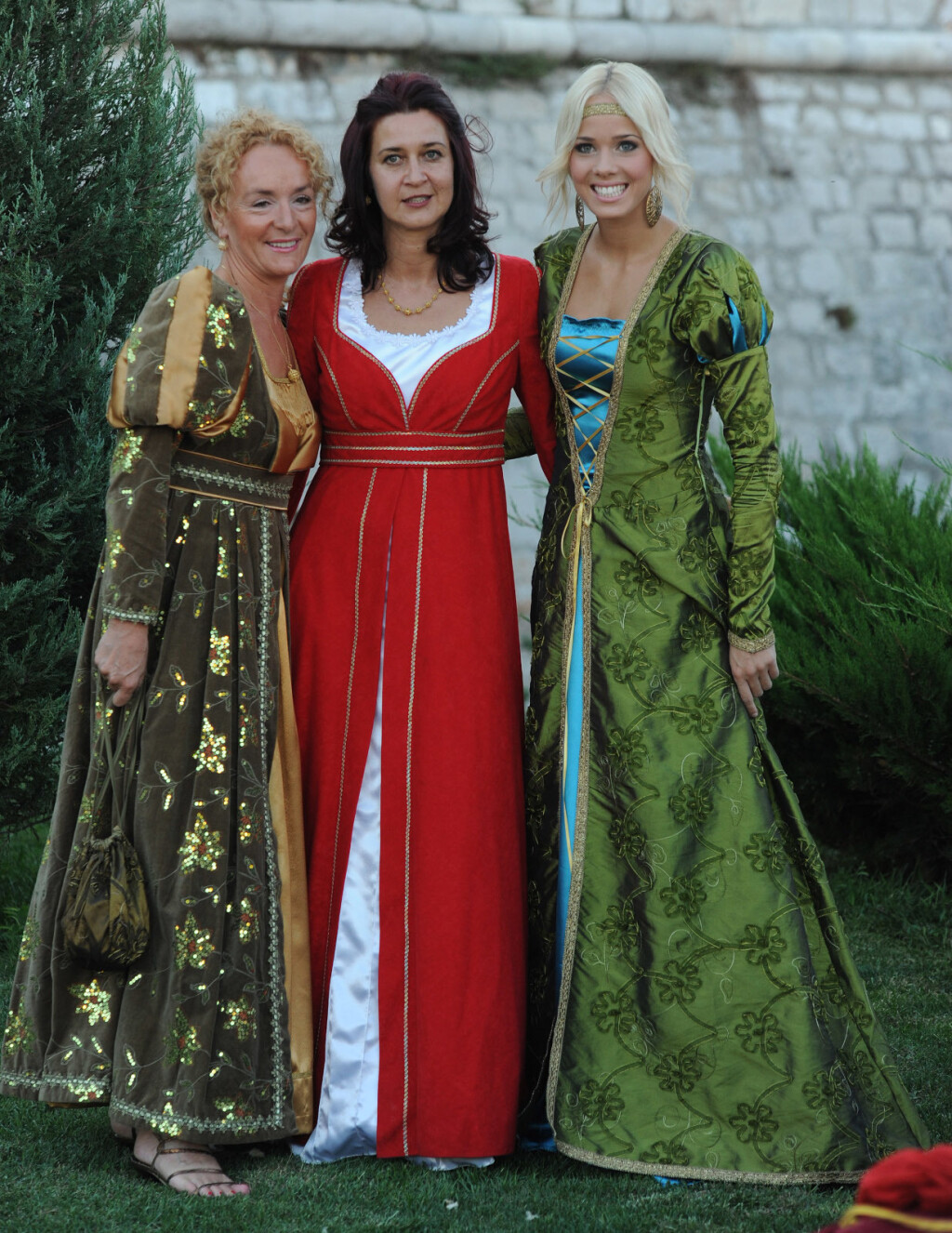 Antonija Mišura u ulozi princeze na Srednjovjekovnom sajmu u Šibeniku prije deset godina - 3