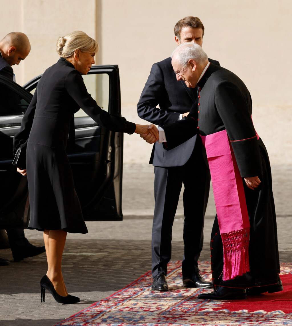 Brigitte i Emmanuel Macron na privatnoj audijenciji kod pape Franje u Vatikanu - 2