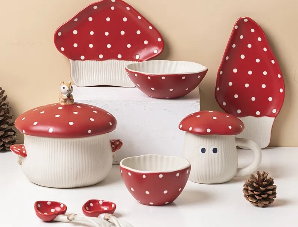 Kuhinjski set s motivom muhare