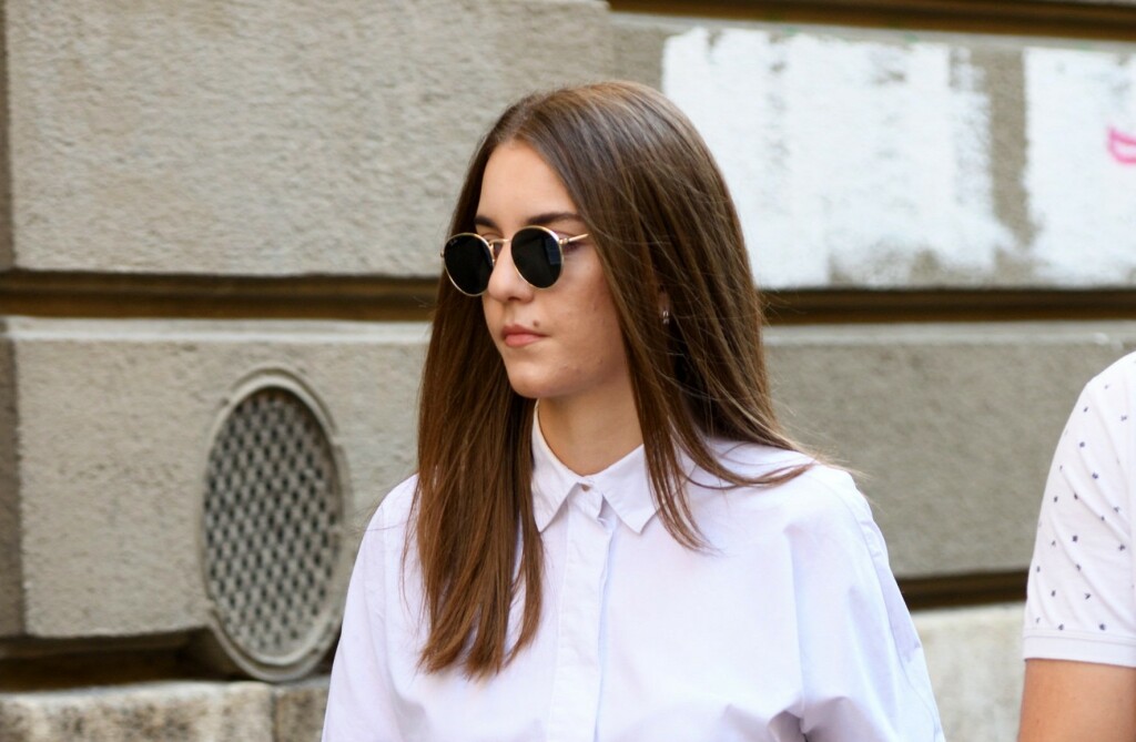 Street style izdanje u suknji od trapera