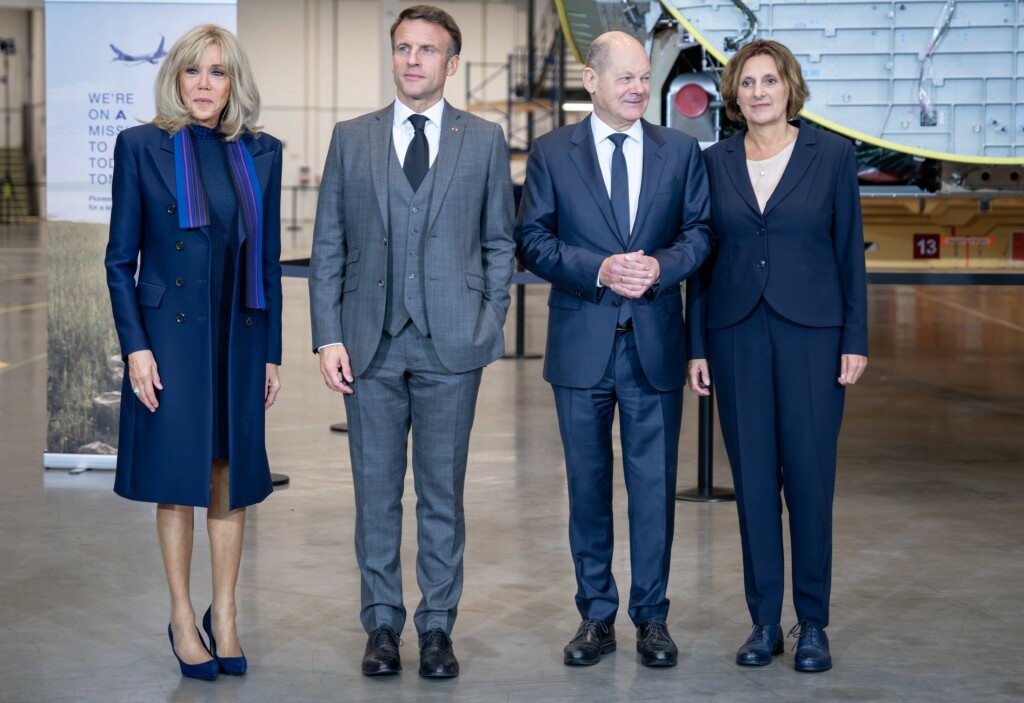 Brigitte Macron, Emmanuel Macron, Olaf Scholz i Britta Ernst