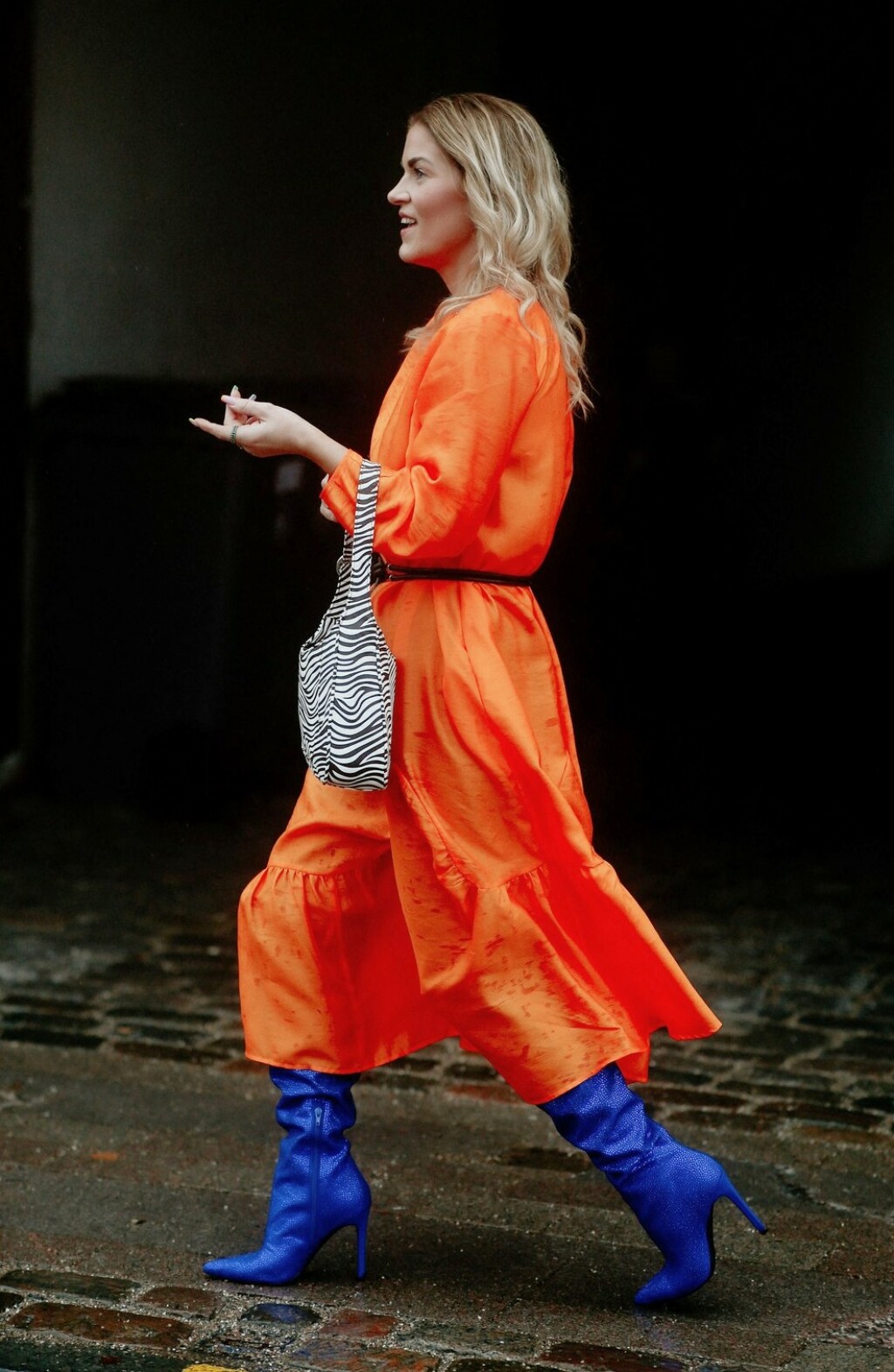 Narančasta i plava u street style izdanju s Tjedna mode