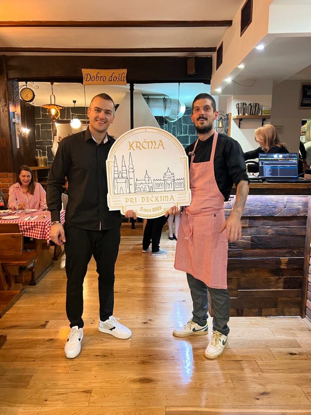 Tomislav Škof i Mateo Pus vlasnici su restorana Krčma pri dečkima