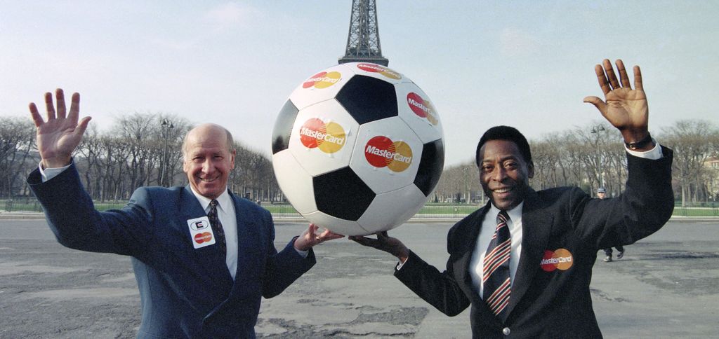 Charlton i Pele 1995.