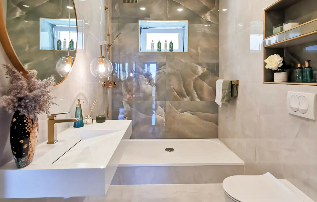 Bračni par iz Zagreba preuredio je svoju kupaonicu staru više od 30 godina - 11