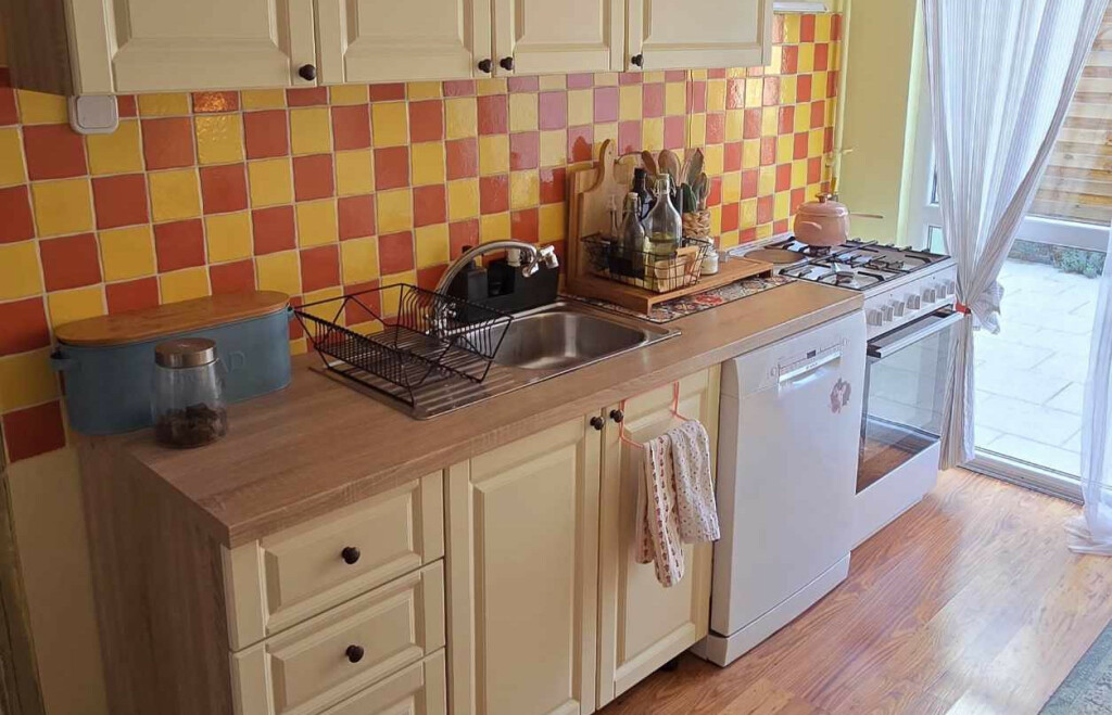 Stan u zagrebačkoj Dubravi uređen s puno šarma i duše - 20