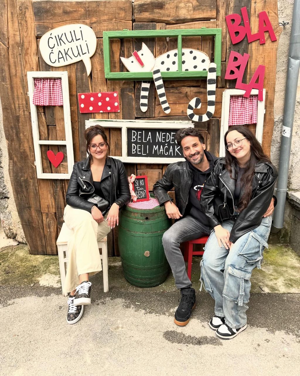 Marin Miletić s kćerima