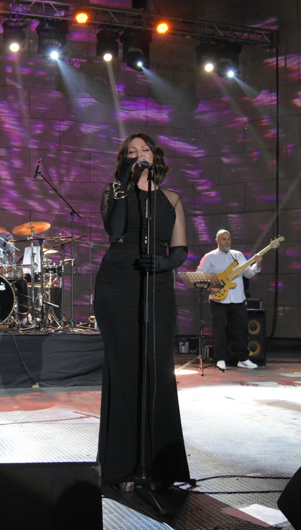 Nina Badrić voli eleganciju u crnom